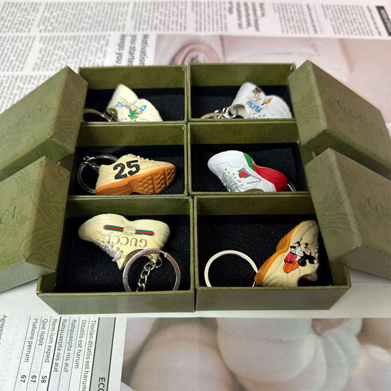 Old Dad Shoe Keychain Shoe Mold Set Mini Shoe Mold High Luxury Shoe Box Series Pendant Bag Accessories Pendant Old Dad Shoe Keychain Shoe Mold Set Mini Shoe Mold High Luxury Shoe Box Series Pendant Bag Accessories Pendant