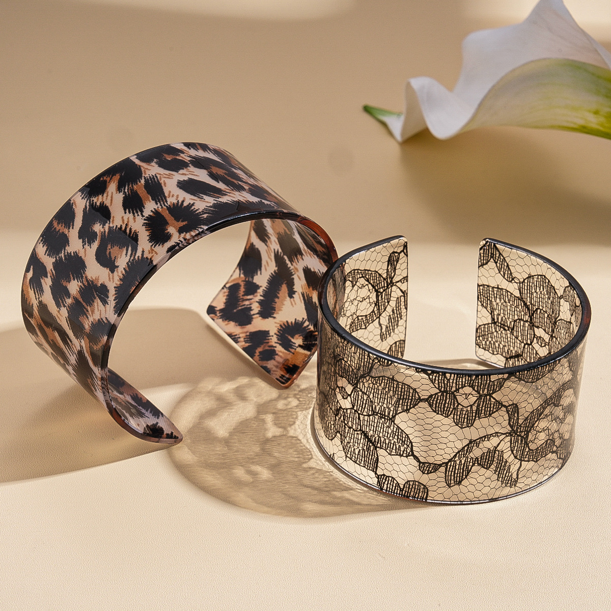 Europa y los Estados Unidos transfronterizos acrílico impresión de leopardo estampado geométrico brazalete de apertura retro nicho de alta calidad joyería