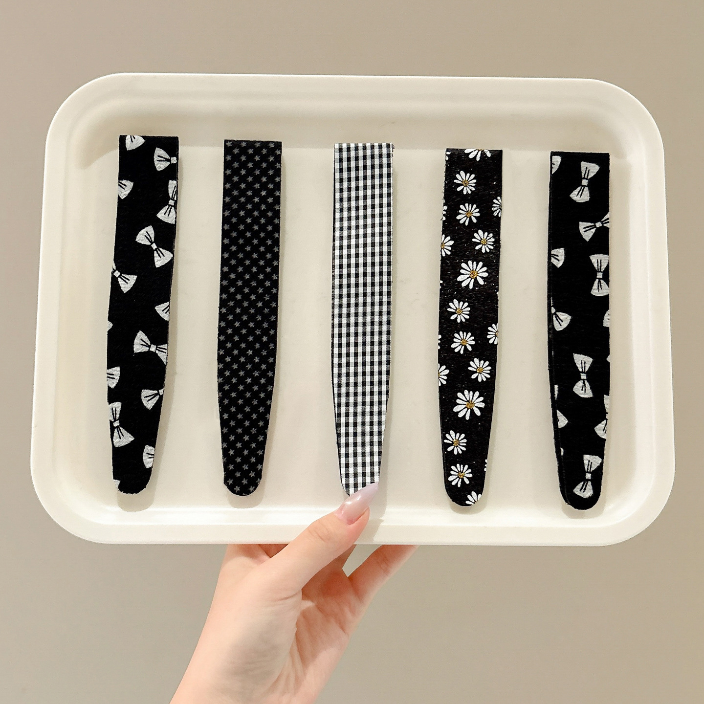 Velcro clip para el cabello rotos clip para el cabello de la red de mujeres con el mismo estilo de verano fuera clip delgado frente pequeña margarita mujer