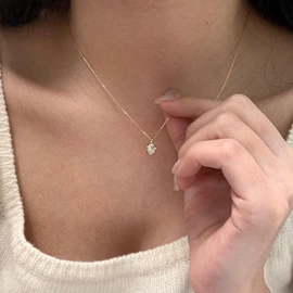 项链;耳钉;戒指