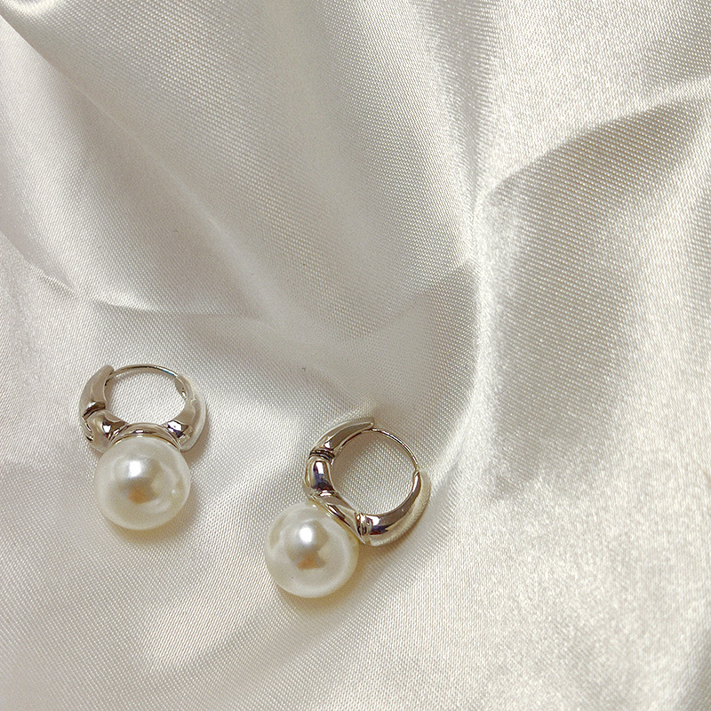 15g Weight Alloy Ear Needle Material Ear Studs Classification 1 Pair Quantity Holiday, Daily, Date Occasion Alloy Material Geometric, Solid Color Pattern Women's Gender Plating Design Vintage Style Style 1 Pair Vintage Style Geometric Solid Color Plating Alloy Ear Studs 8
