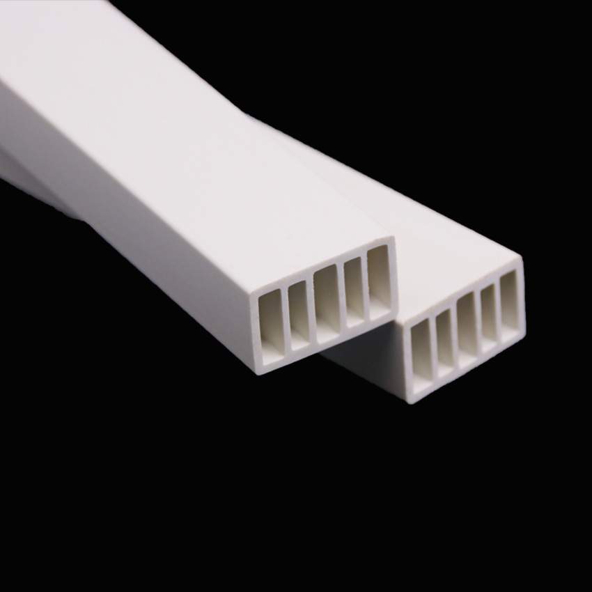 Perfiles de plástico extruidos, perfiles huecos de PVC, tubos cuadrados de PVC de nueve orificios, tubos de plástico, según dibujos y muestras.