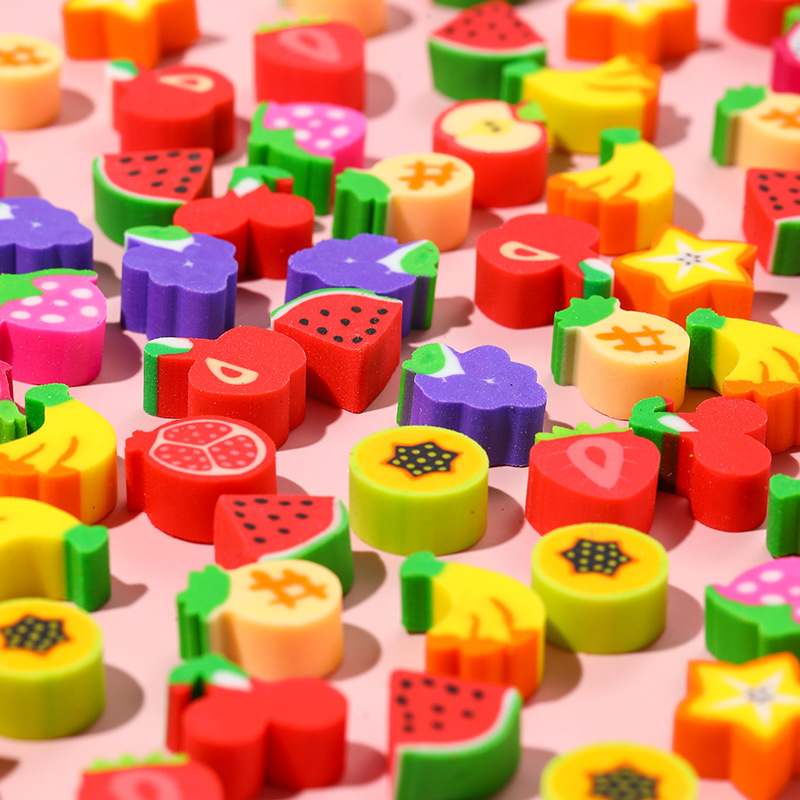 Mini fruta espacio pequeño dinosaurio amor arco iris goma de borracha una variedad de estilos mezclados para niños aprender goma creativa