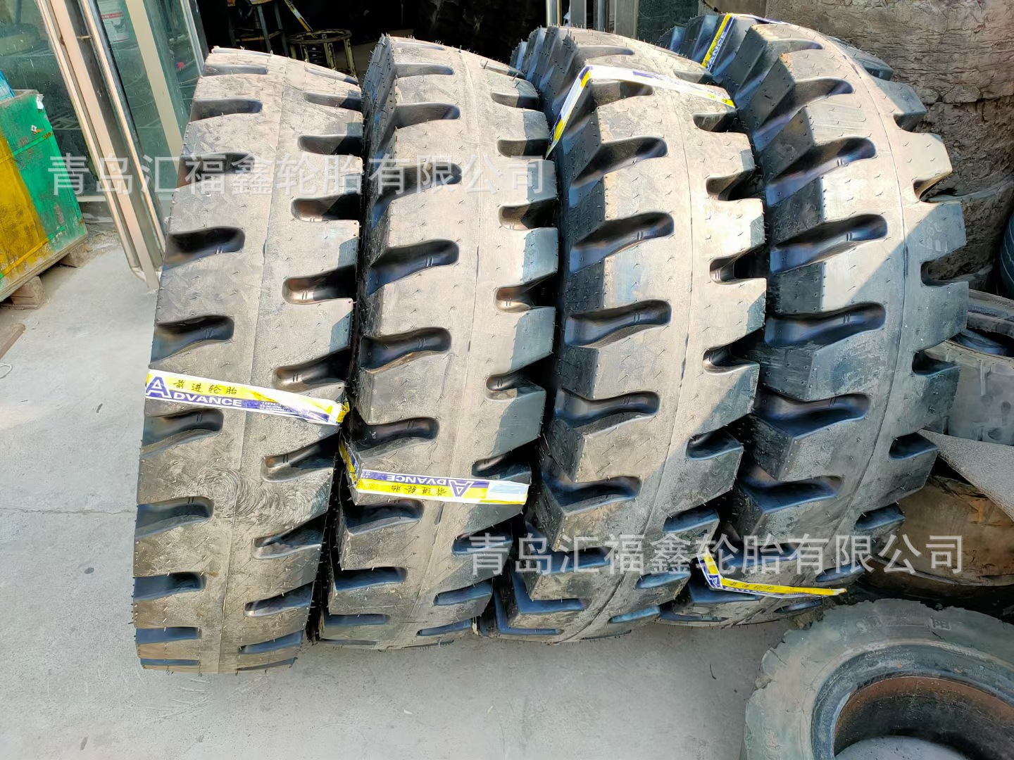 供应汇福鑫港口叉车胎12.00-24 E-4J 花纹 1200-24 港机