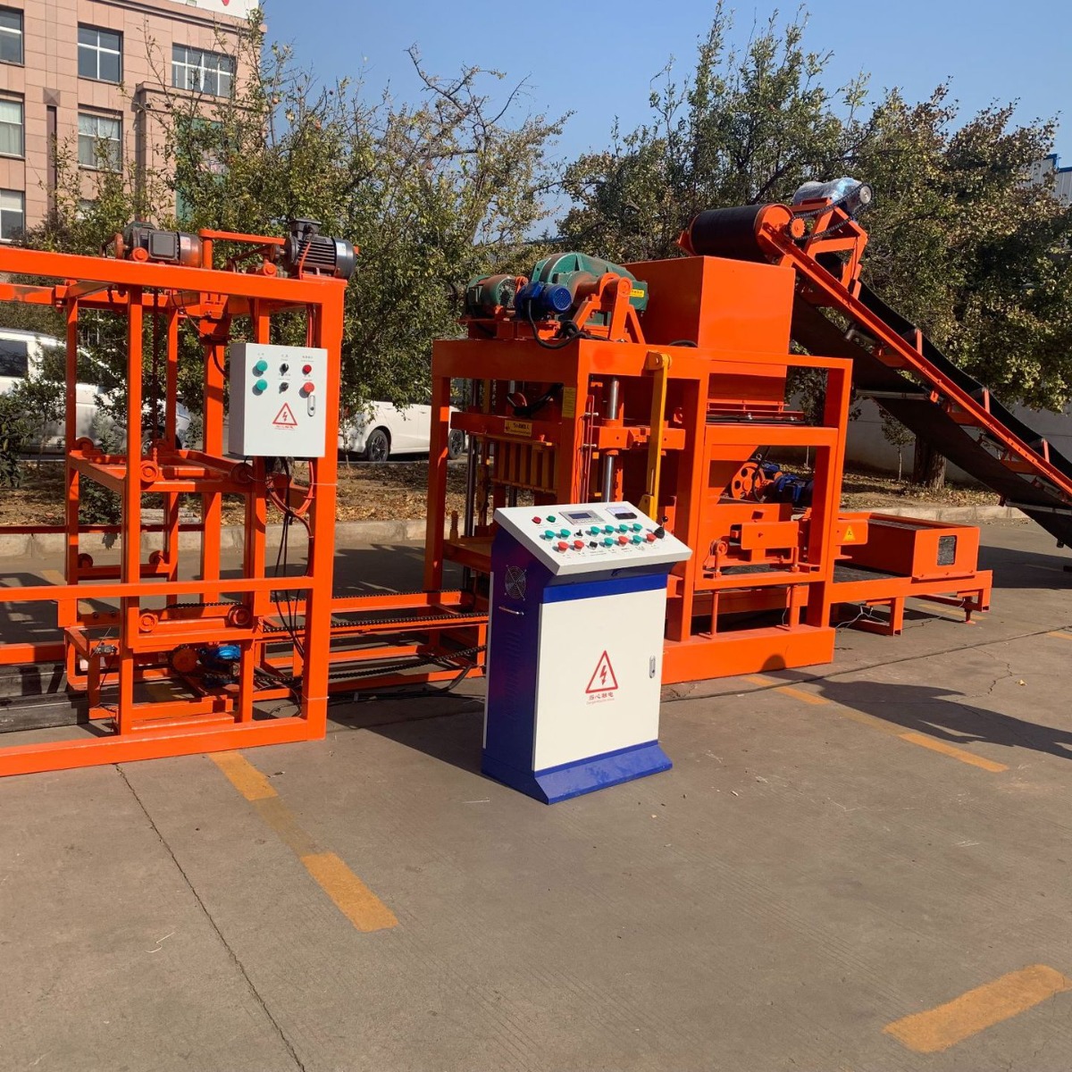 QTJ4-24制砖机全自动混凝土砖机路面砖机器出口海外