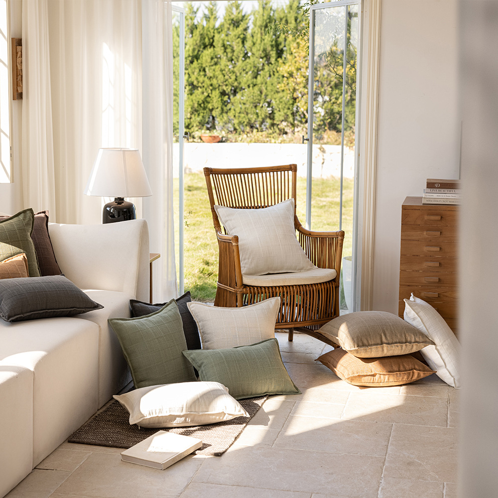 New Simple Style Double-Sided Jacquard Plaid Autumn And Winter Solid Color Polyester Home Cushion Bedside Sofa Pillowcase Designer Deko Home Decor_voghion.com