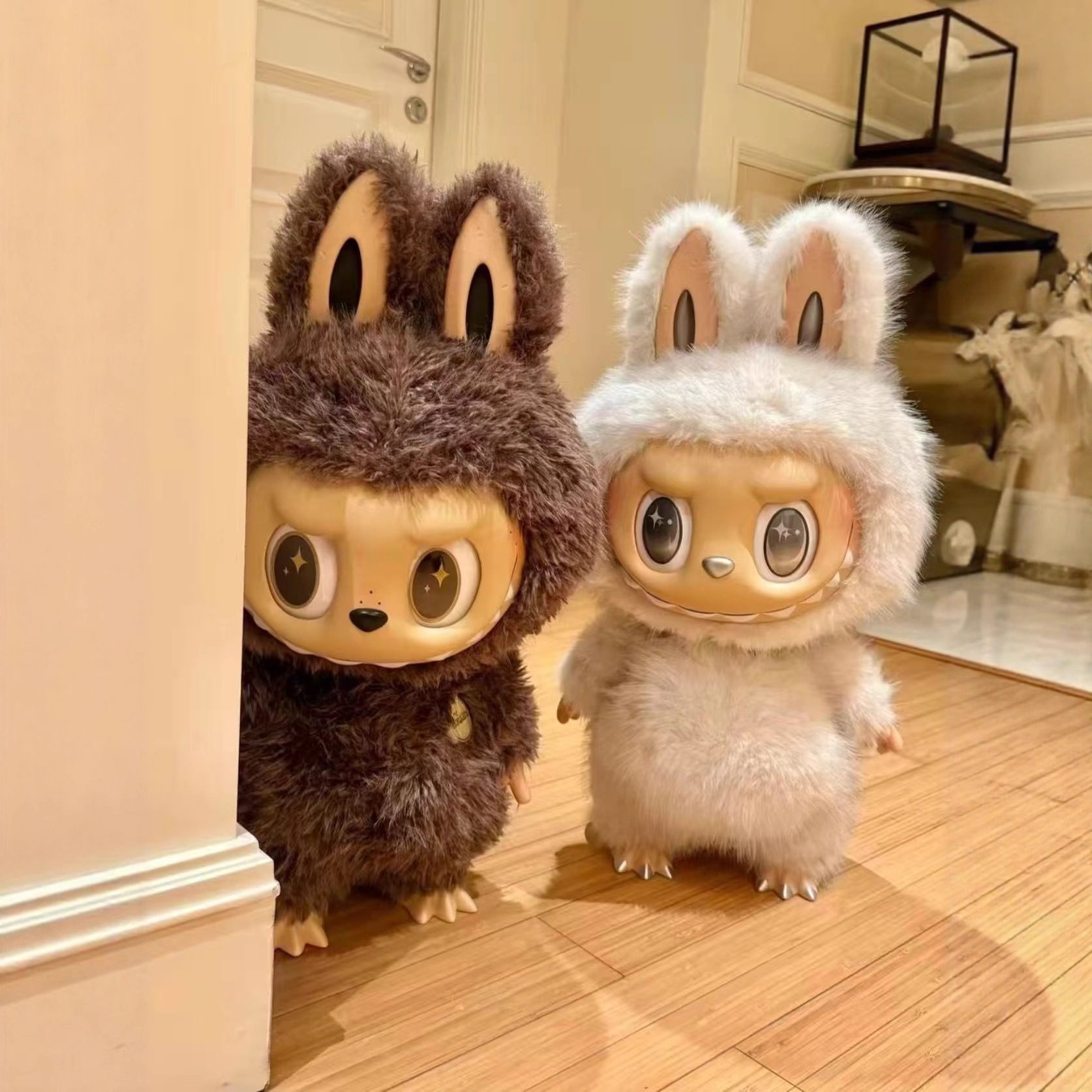 3 generaciones de colgantes de peluche labubu barraca explosiva muñeca conejo pellizco muñeca regalos pellizco música