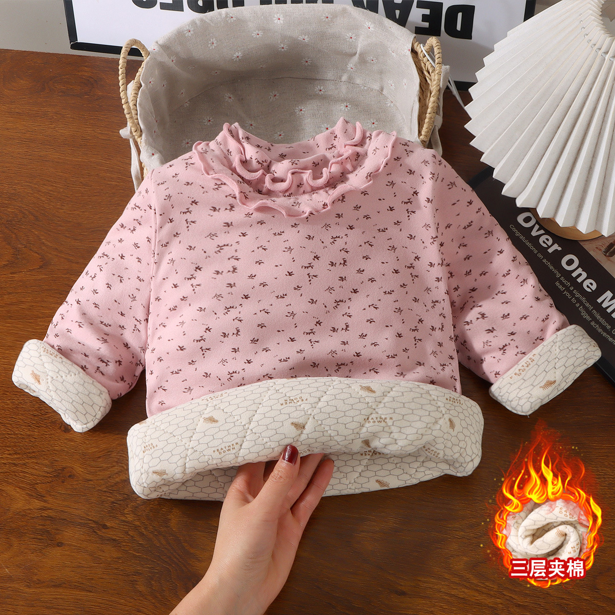 Niñas otoño y invierno nuevo estilo extranjero dulce flor triturada camiseta de base bebé grueso abrigo de encaje de algodón collar