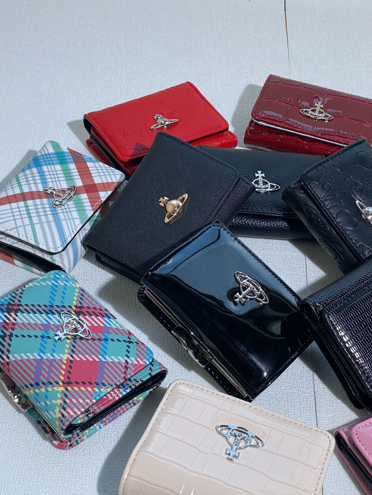 2025新型西太后土星三つ折り財布小銭入れ証明書カバンシンプルマルチ