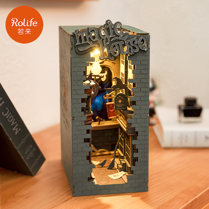 Ruolai magia carril oscuro libro soporte DIY casa hecha a mano tridimensional rompecabezas juguete de escritorio creativo montado juguete de regalo