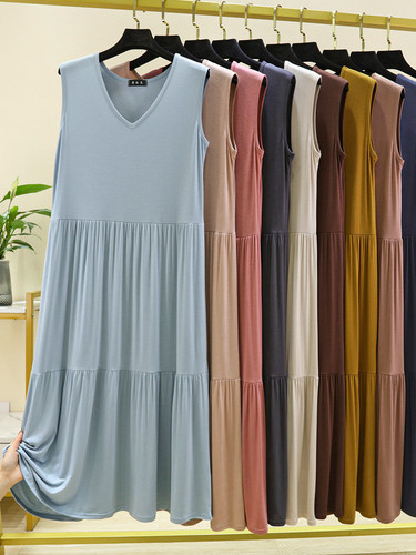 Summer thin modal V-neck dress for plus-size women, featuring a cake-like skirt, sleeveless backless top, and long inner skirt.