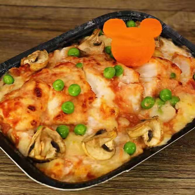 117PET膜耐高温餐盘可微波炉加热蒸烤盘千层面纸盘