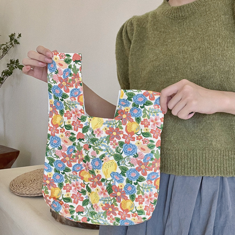 Femmes Petit Coton Petites Fleurs Vacances Ouvert Sac À Main display picture 9