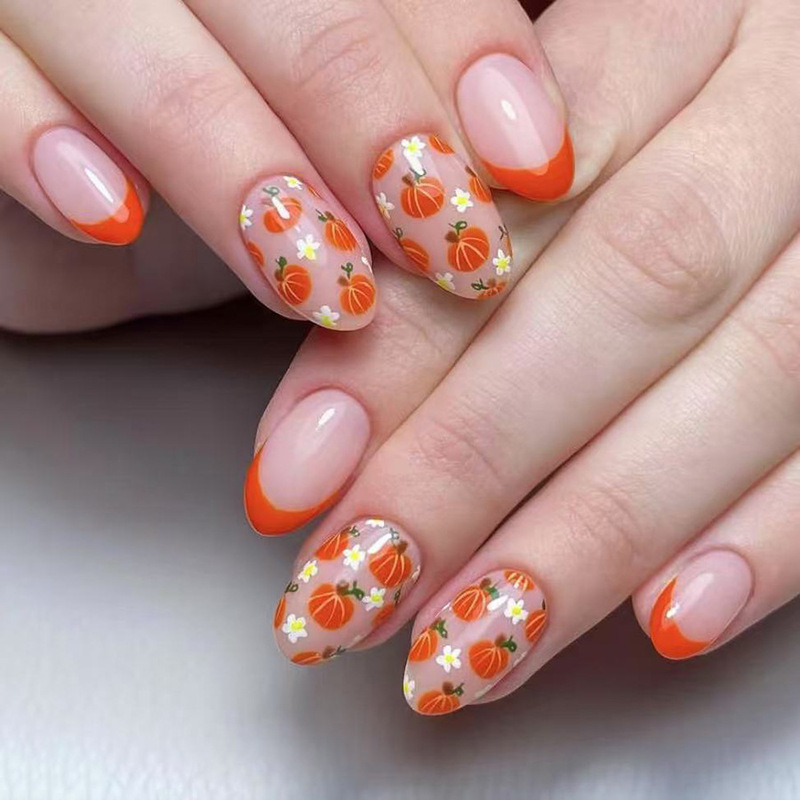 Short Oval Glossy Cross-Border European and American Export Autumn Orange French Thanksgiving Pumpkin Cute Flower Manicure 24 Pieces