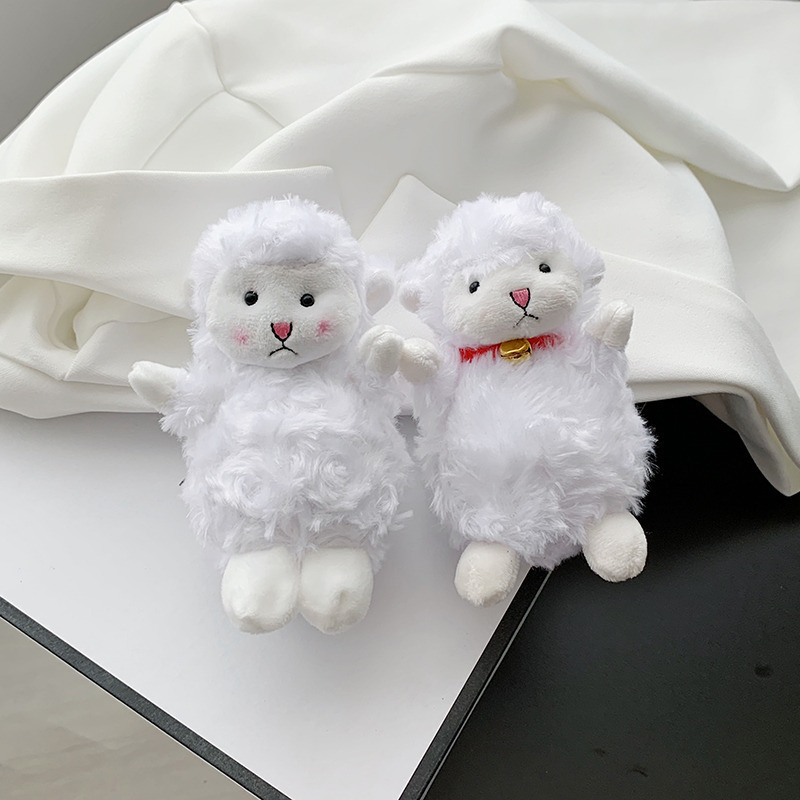 Wholesale famous white sheep plush toy, soft plush doll, mini figure, backpack accessory, bell sheep, female keychain, decorative ornament
