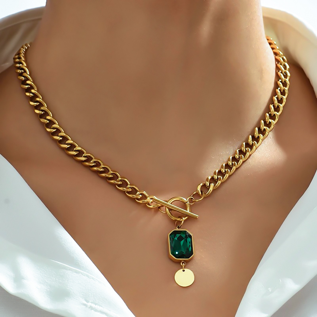 Real Gold Electroplated Stainless Steel Light Luxury Green Cubic Zirconia Ot Clasp Thick Chain Necklace, Simple and High-End Accessory