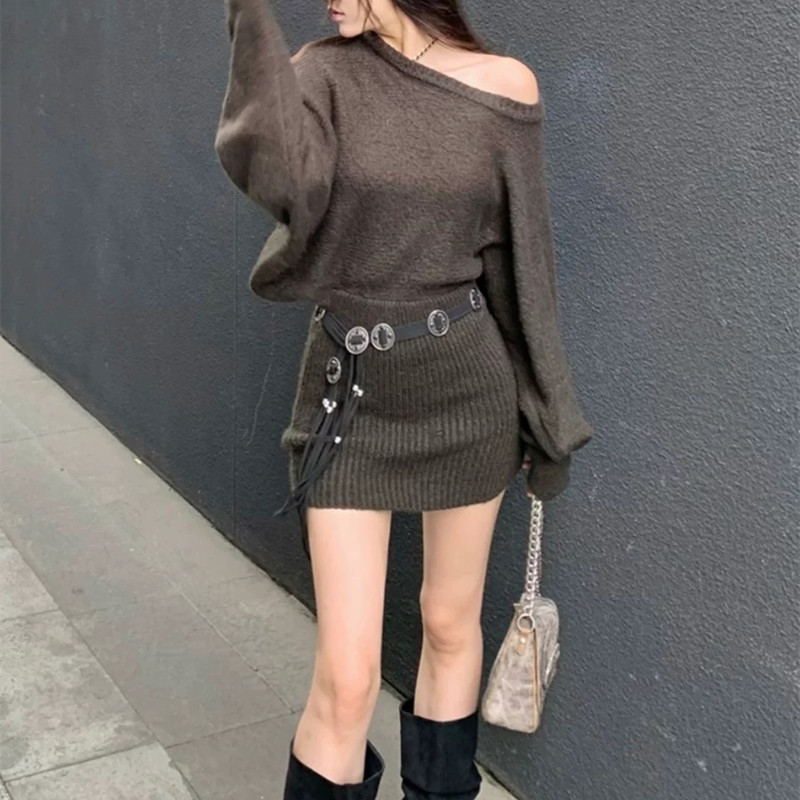 韩系斜肩蝙蝠袖毛衣连衣裙女2025秋冬新款配腰带气质辣妹包臀短裙|undefined