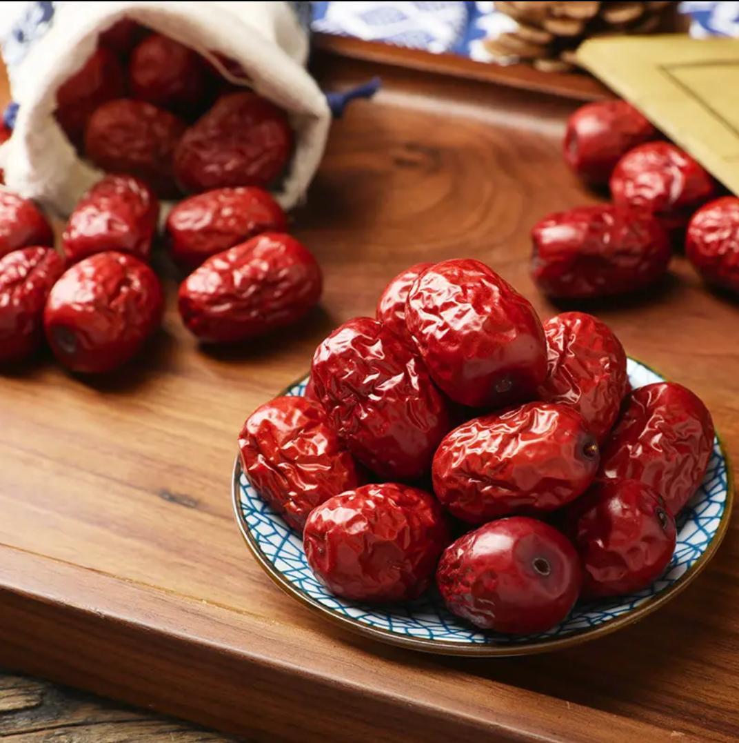 Dried Jujube Da Zao 500g Chinese Red Dates Whole Fruit Herbal Tea and Soup Ingredient specifications