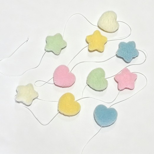 Ins-style home accessories for children's rooms, plush star and heart pom-pom string decorations, bedside background pendants 5