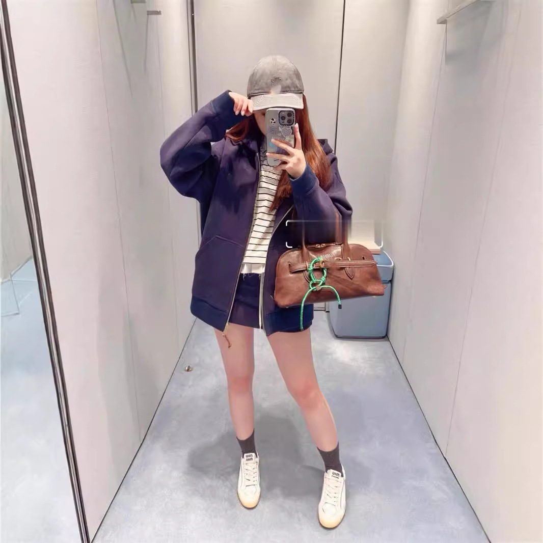 24 이른 가을 새로운 NANYOU 공장 MIU 간단한 올 매치 느슨한 지퍼 후드 자켓 미니 오버 스커트 세트