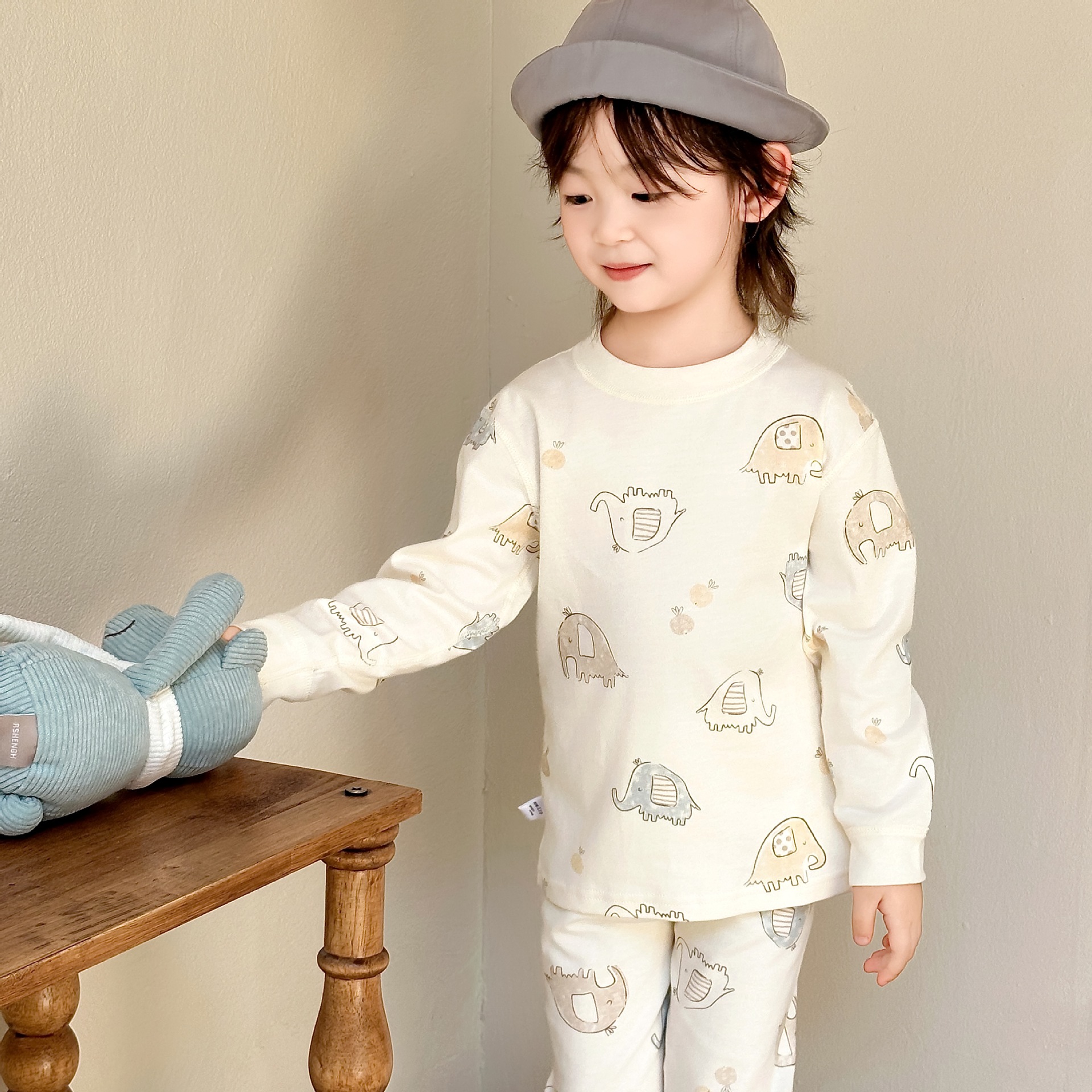 Cartoon elephant group