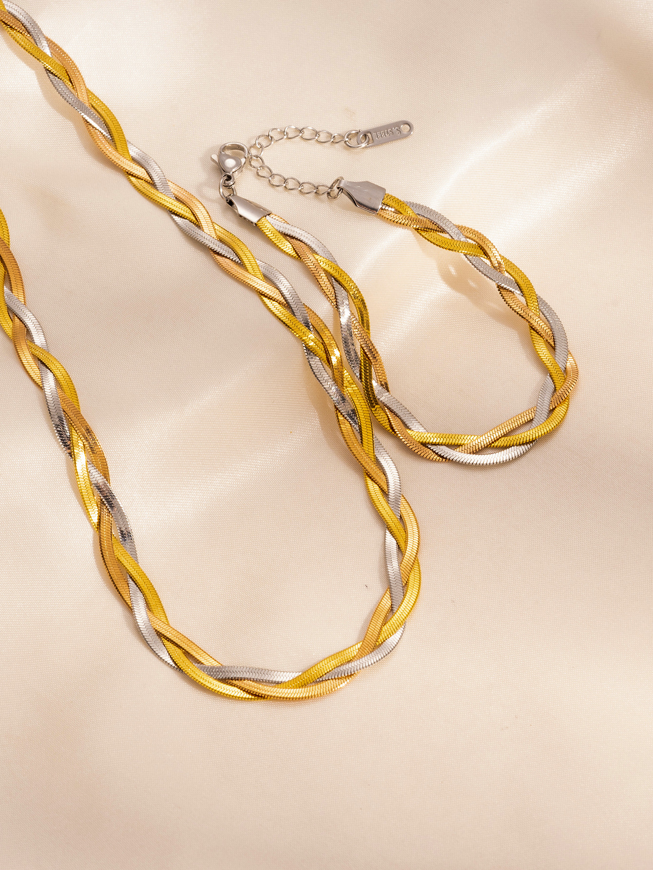 8g Weight Electroplated Gold Plating Process 18K Real Gold Plated Plating Material 201 Stainless Steel Pendant Material Necklace Classification 201 Stainless Steel Chain Material Wholesale Jewelry Vacation Simple Style Solid Color Titanium Steel Plating Necklace Chain-free