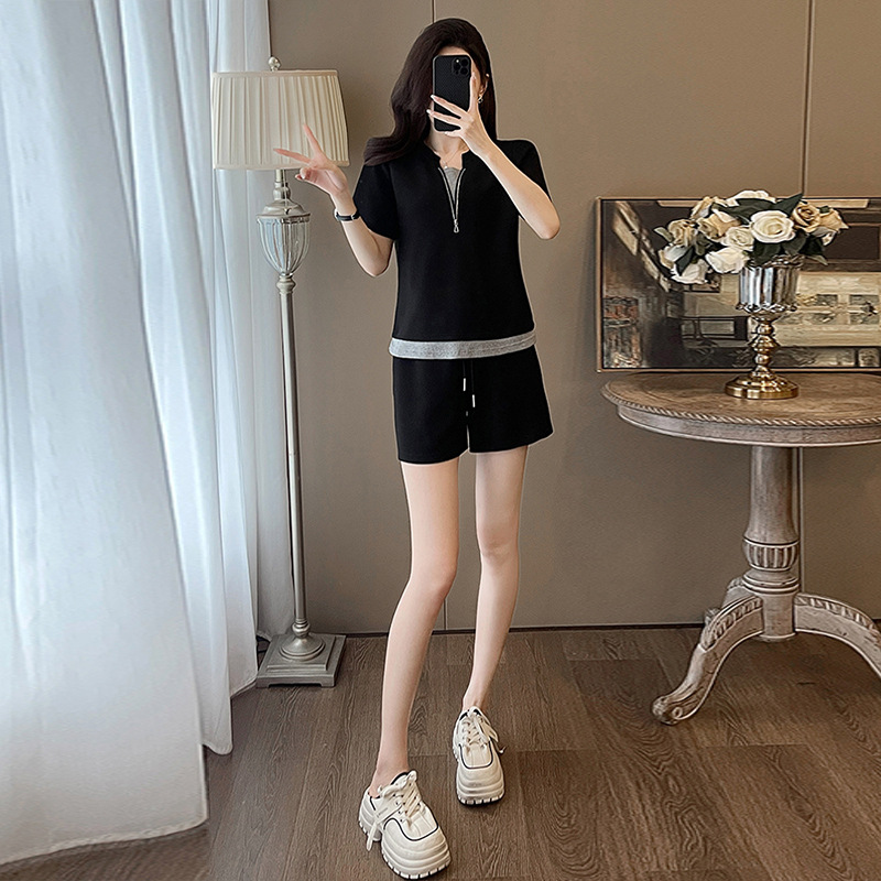 유럽 하이 엔드 캐주얼 스포츠웨어 세트 여성 여름 서양식 세련된 슬리밍 디자인 반바지 투피스 세트