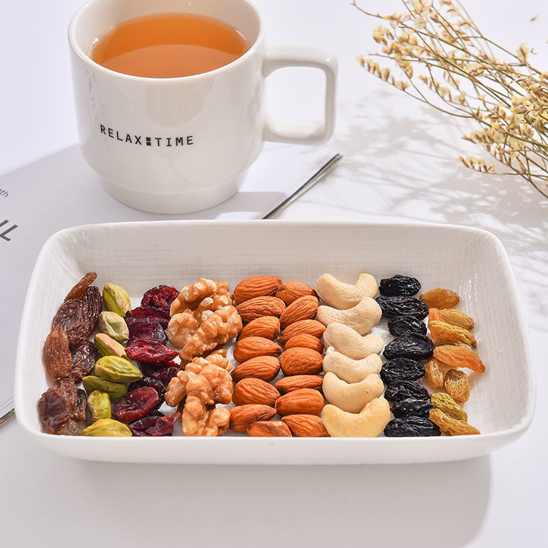 A mixed daily nut snack from Lin'an, a wholesale bulk nut and dried fruit combination popular among influencers.
