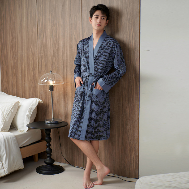 Robe Men's Nightgown Spring and Autumn Pajamas Men's Bathrobe High-End Ice Silk Thin Summer Home Clothes Robe Men's Nightgown Spring and Autumn Pajamas Men's Bathrobe High-End Ice Silk Thin Summer Home Clothes