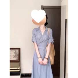韩系气质优雅蓝色条纹衬衫连衣裙女夏季设计小众收腰显瘦长裙