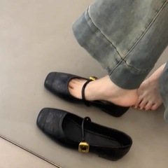 本革の小さい金は柔らかい底の平底の1字を掛けてメアリーの珍の靴の女性の秋を掛けます。