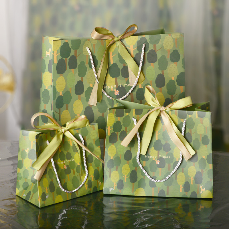 Cross-Border Forest Green Forest Gift Bag Gift Packaging Bag Candy Handbag Paper Bag with Double Ribbon in Stock Cross-Border Forest Green Forest Gift Bag Gift Packaging Bag Candy Handbag Paper Bag with Double Ribbon in Stock