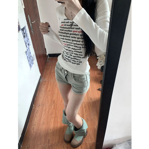 250g Skinfood Long-Sleeve T-Shirt with U-Neck and Straight Hem for Women - Slim Fit, Short-Style Printed Top