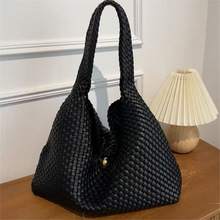 �ﶬ�¿���Ƥ�ֹ���������Ů�߼���ܛƤ���������ذ����e����μ�