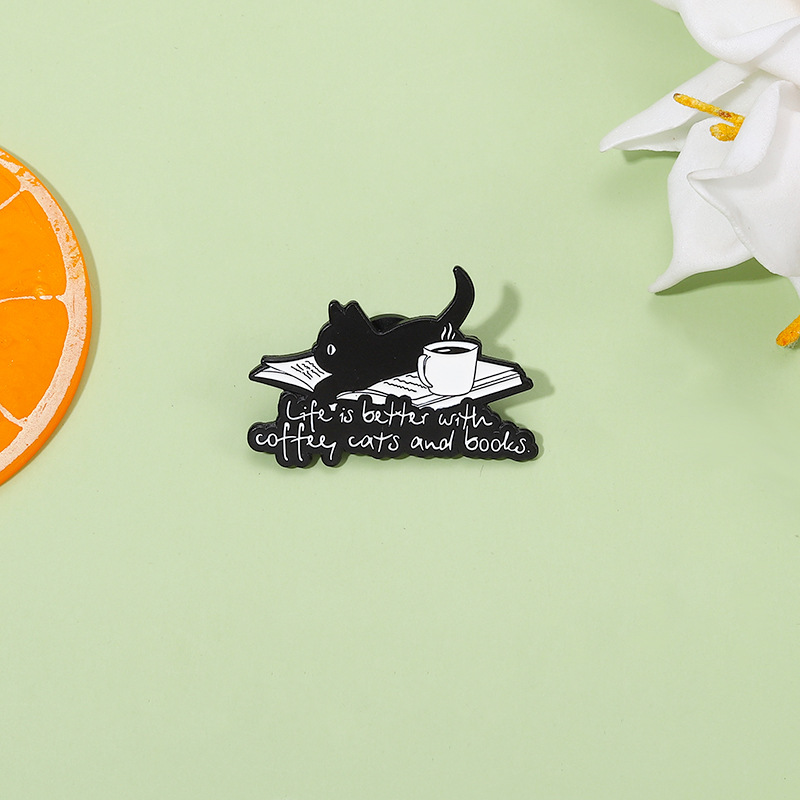 Cute Cat Alloy Stoving Varnish Brooches display picture 1