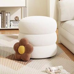 リビングルームの小さい腰掛けの羊の小毛の板の腰掛けの家庭用の丸い腰掛けのネットの赤い子供のソファーの腰掛けの低い腰掛けは簡単に腰掛けを変えます。