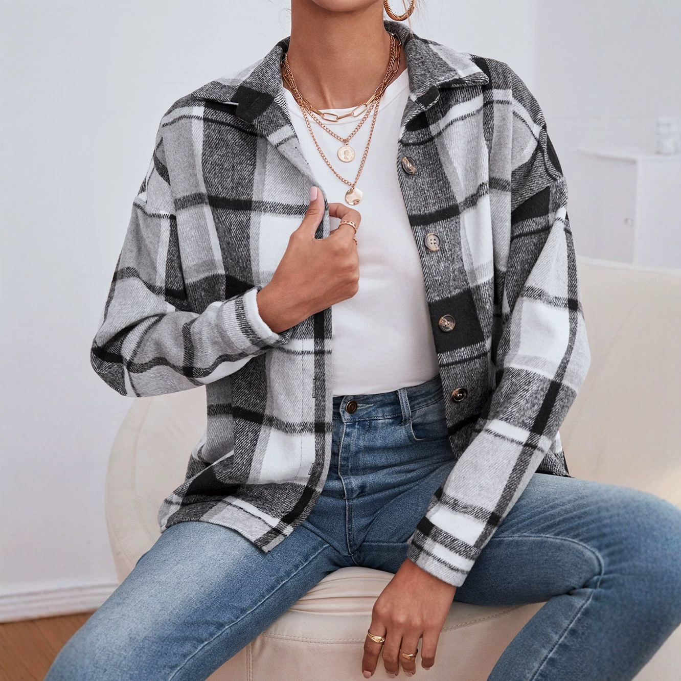 Abrigo de Lana a Cuadros para Mujer de Lana y Poliéster con Solapa y Botones para Otoño e Invierno image 3
