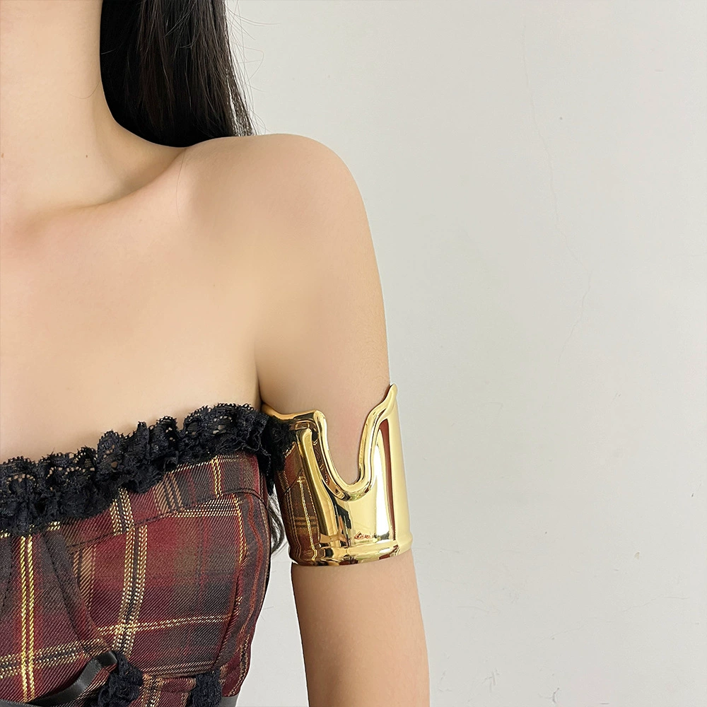 Волнистая металлическая глянцевая женская bracelet, европейский стиль, женский стиль, стиль легкого люкса, высококачественный стиль