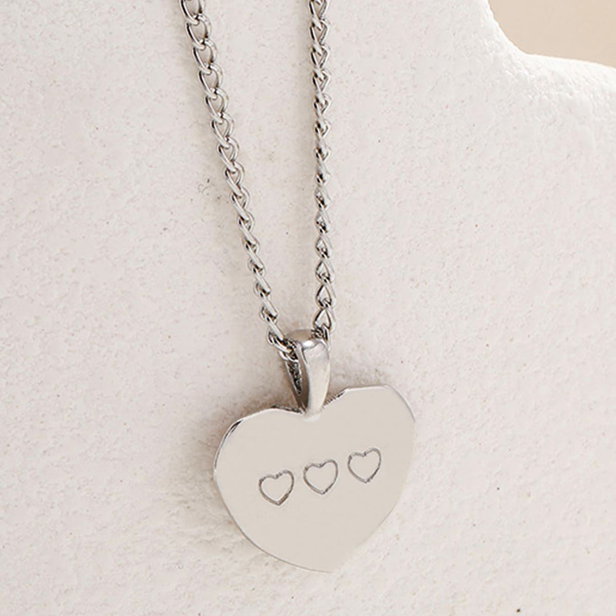Retro pendant heart-shaped