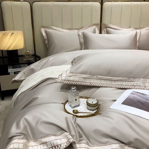 Light luxury high-quality Xinjiang long-staple cotton four-piece set embroidered mercerized cotton high-density Nantong home textile gifts