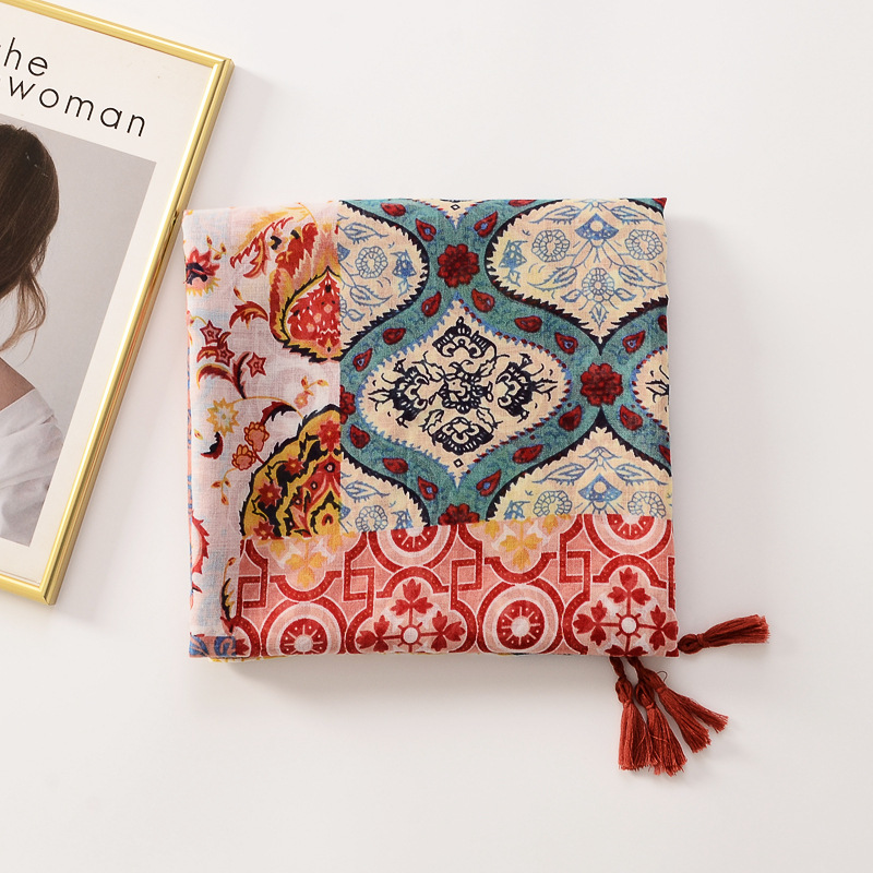 Comercio exterior nuevo estilo étnico popular costura color a juego borla bufanda de seda decorativa algodón y lino sensación bufanda protector solar Toalla de playa