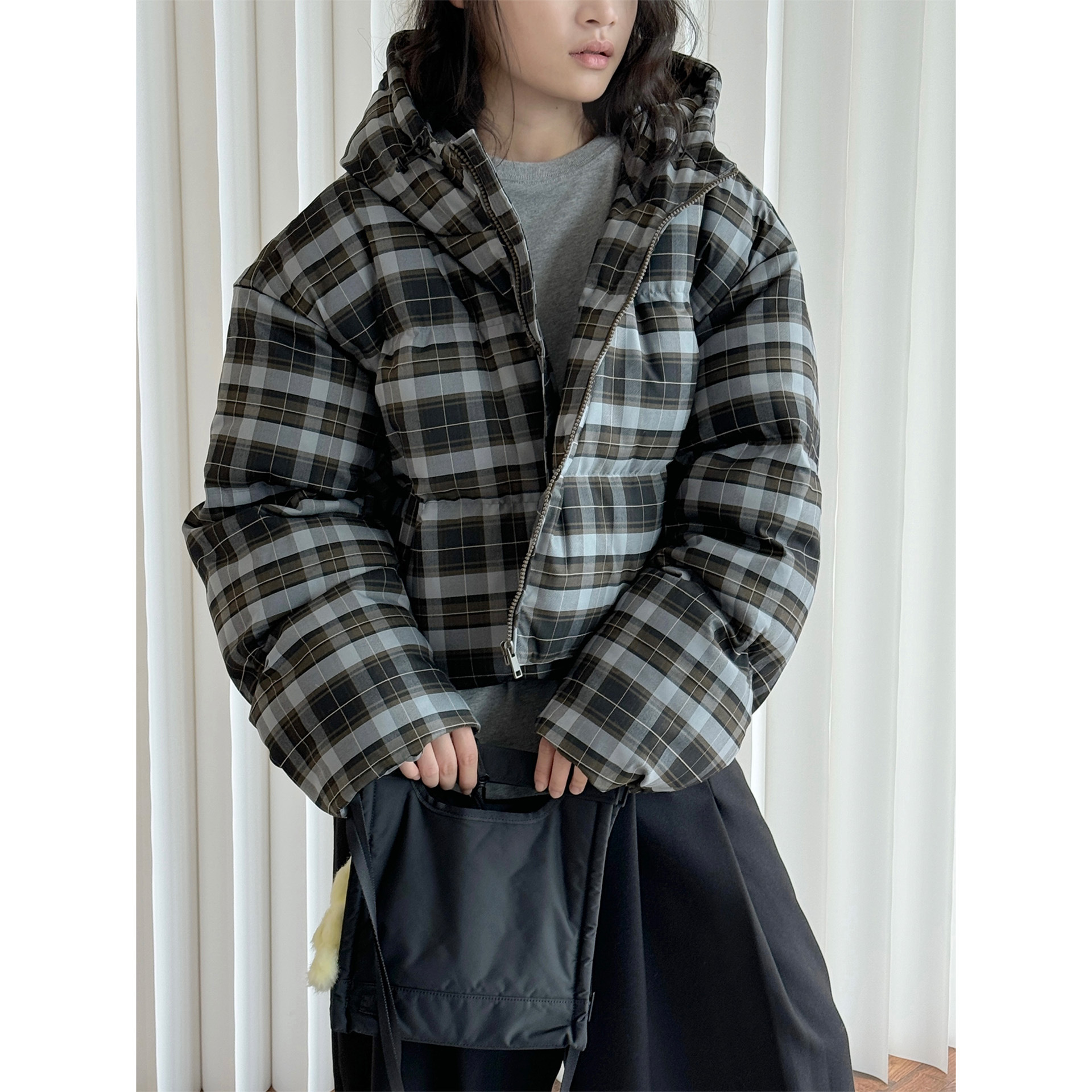 Xuman Winter 새로운 한국 스타일 복고풍 스트리트 격자 무늬 짧은 후드 다운 재킷 90 Duck Down 따뜻하고 푹신한 여성용 재킷