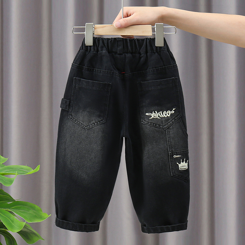 男童2025春秋新款宽松牛仔裤儿童休闲黑色百搭裤子小童刺绣长裤潮