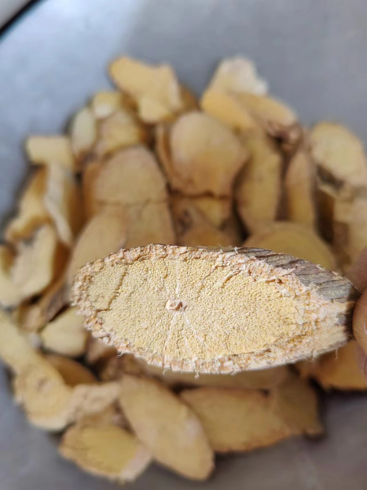 Mu Fang Ji Root (Aristolochia fangchi) — Dried Chinese Herb, 500g quality and texture