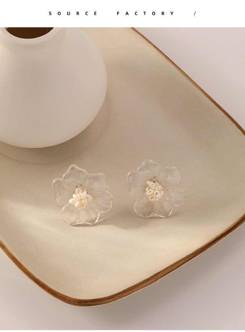 1 Pair Sweet Flower Inlay Plastic Freshwater Pearl Ear Studs display picture 2