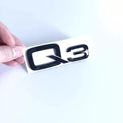 Q3 Q2L black emblem, 3540 TFSI: Car logo - standard-q3
