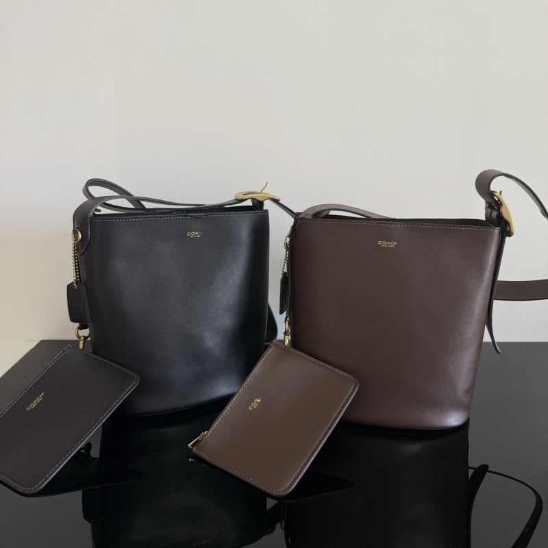 Coach C's New Bleacher Bucket Bag, Classic Retro Handbag for Women, Suitable for Commuting, Shoulder Bag, Crossbody Tote Bag