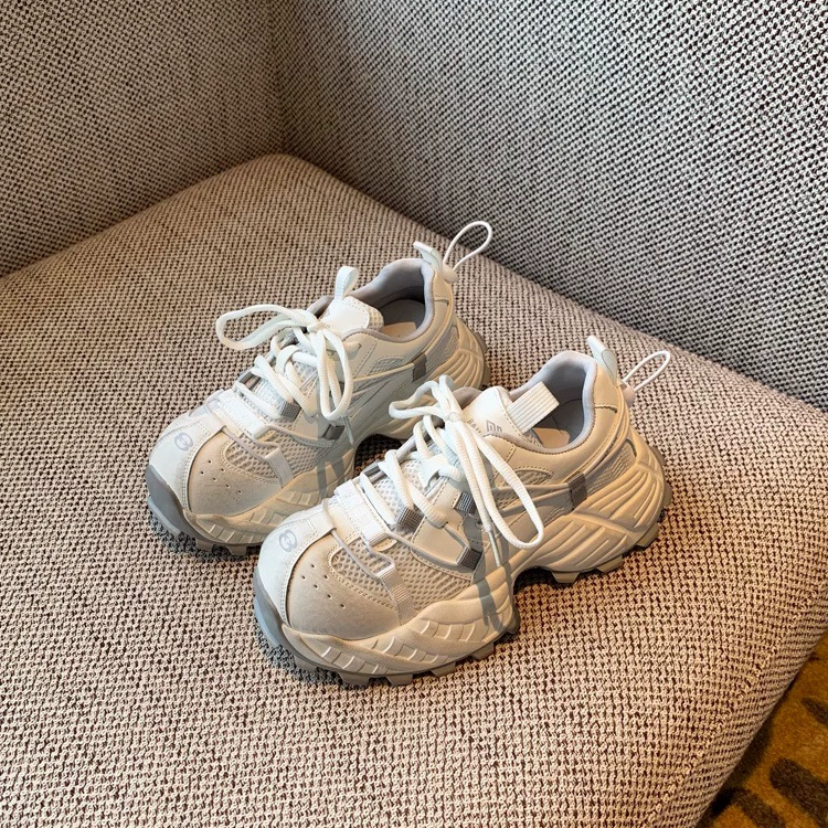 [Ruoji] полировка цвета ретро папочка обувь женская волна 2025 новая сетка дышащая легкая повседневная спортивная обувь с толстой подошвой