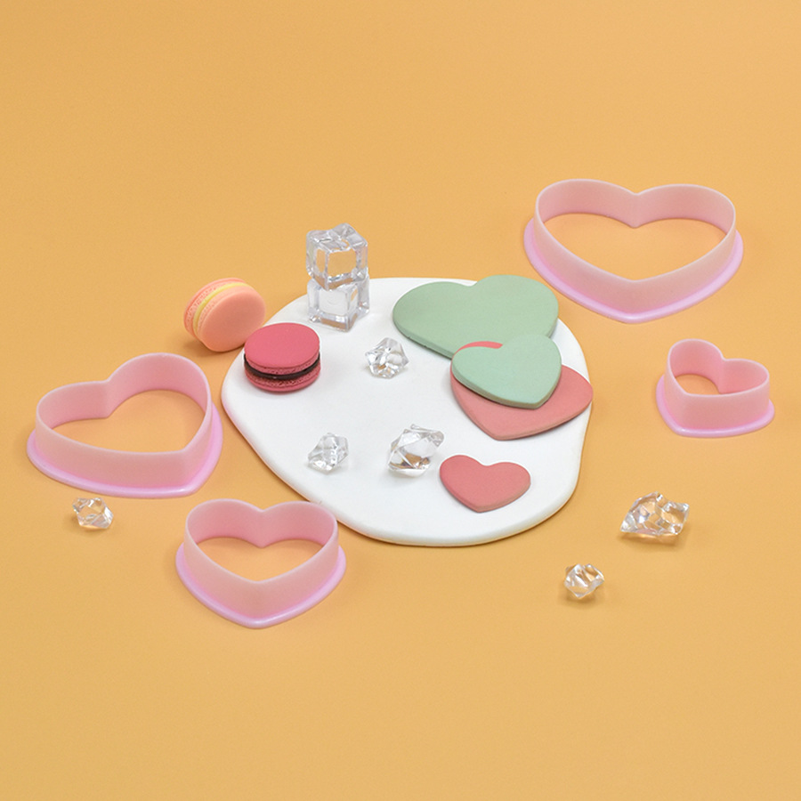 Molde de corte de galletas de amor Molde de plástico en forma de corazón Herramienta de horneado de simulación Molde de arcilla de pastel de fondant
