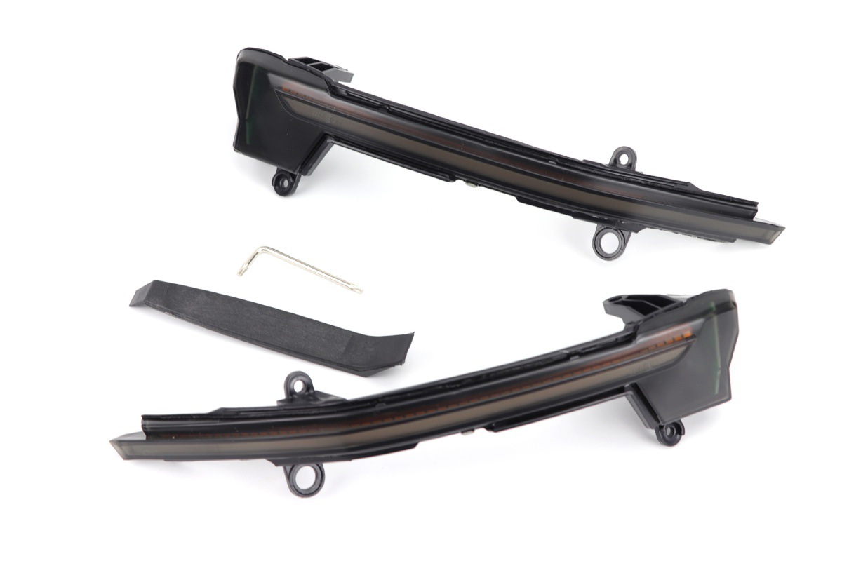 Suitable for Seat Ateca 5D Tarraco Blackened Led Rearview Mirror Light Running Water Light Turn Signal Light